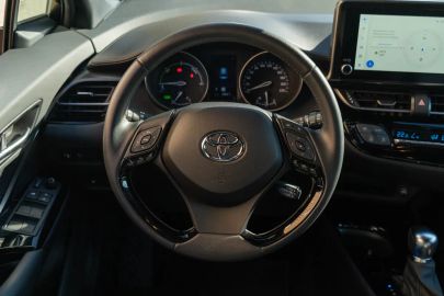 Car image 12