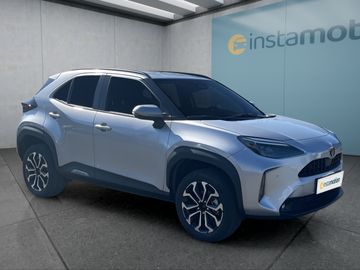 Car image 2