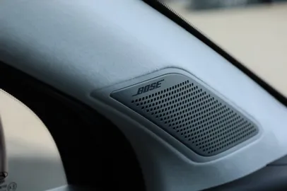 Car image 28