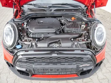 Car image 22