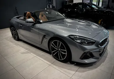 Car image 3