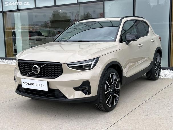 Volvo XC40 B4 Ultra Dark 145 kW image number 1