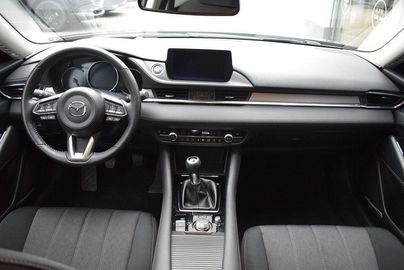 Car image 28