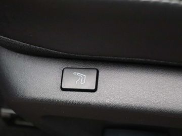 Car image 35