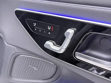 Car image 49