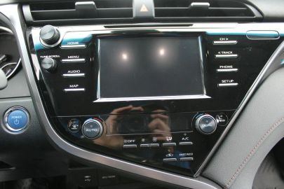 Car image 25