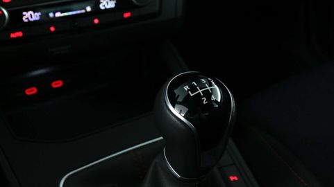 Car image 37