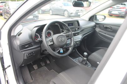 Car image 8