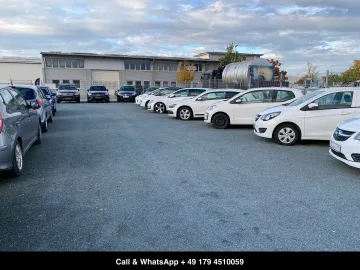 Car image 28