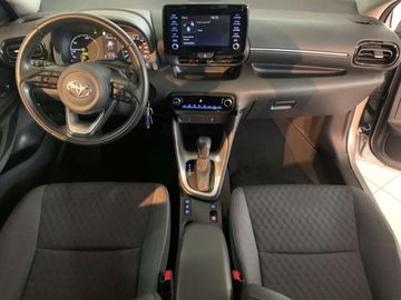 Car image 14