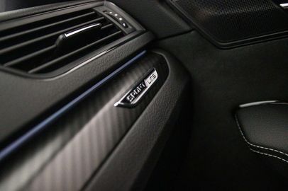 Car image 39