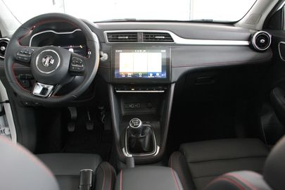 Car image 13