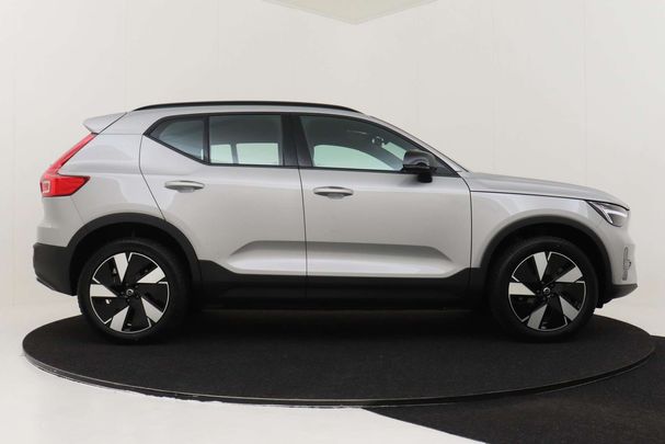 Volvo XC40 Single Motor Essential 175 kW image number 11