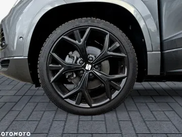 Car image 40