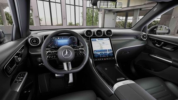 Mercedes-Benz GLC 300 e AMG Line 4Matic 230 kW image number 3