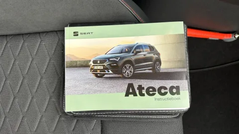 Car image 37