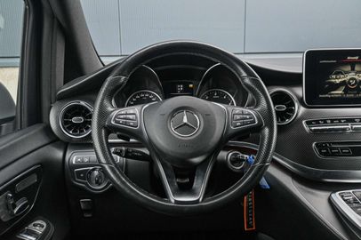 Car image 36