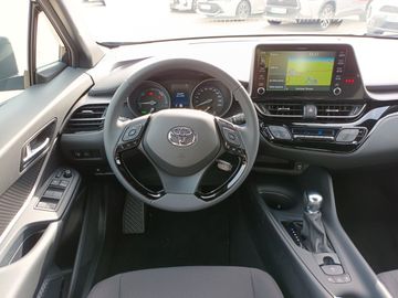 Car image 13