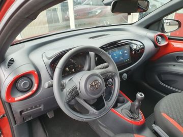 Car image 5