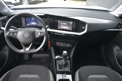 Car image 9