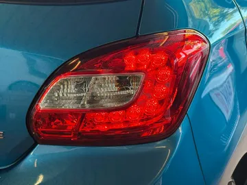 Car image 26