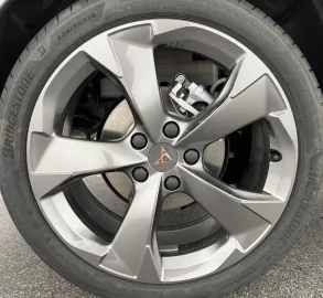 Car image 33