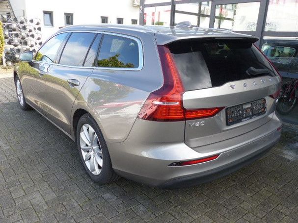 Volvo V60 D3 Momentum 110 kW image number 2