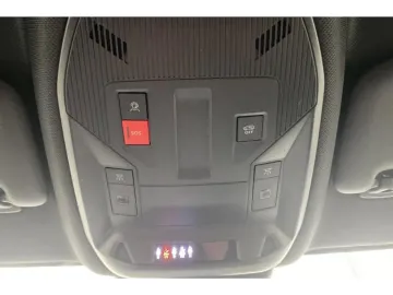 Car image 39