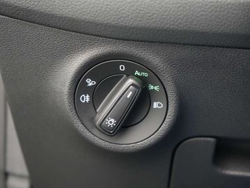 Car image 37