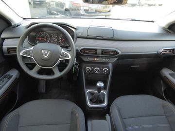 Car image 13