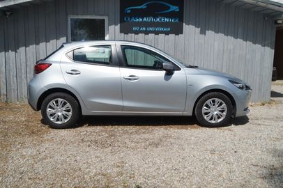 Car image 4