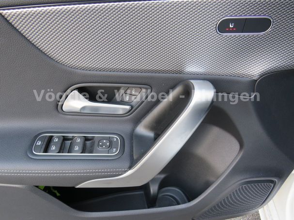 Mercedes-Benz A 180 100 kW image number 10