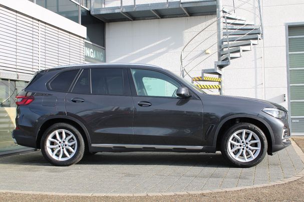 BMW X5 xDrive30d 210 kW image number 3