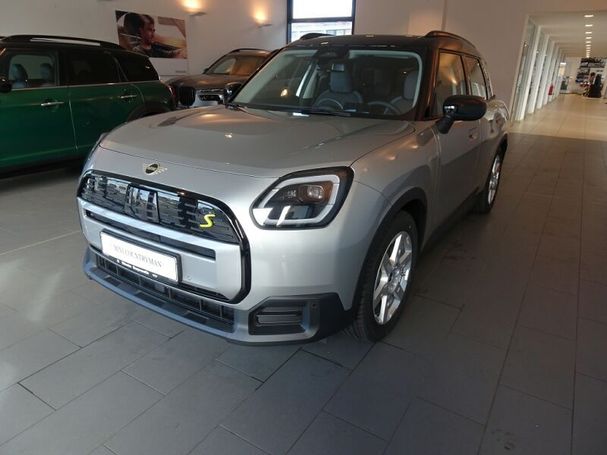 Mini Cooper SE Countryman ALL4 225 kW image number 1