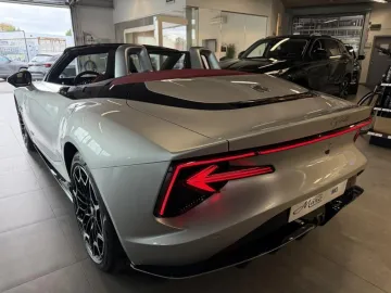 Car image 29