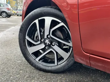 Car image 23
