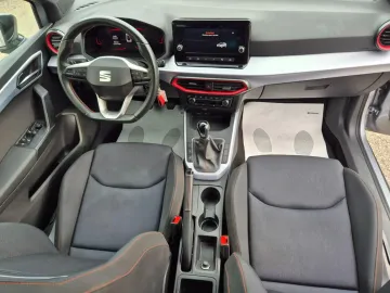 Car image 13