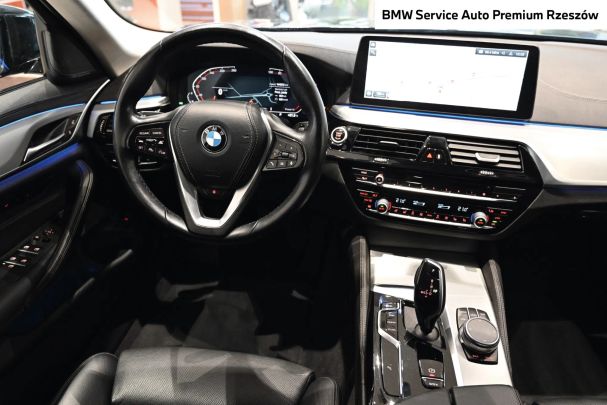 BMW 520d Touring xDrive Luxury Line 140 kW image number 7