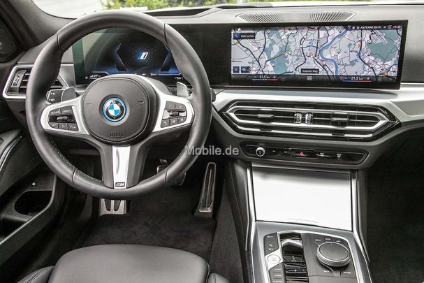 BMW 330 e 215 kW image number 12