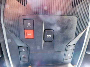 Car image 35