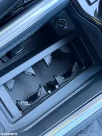 Car image 38