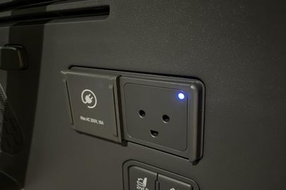 Car image 26