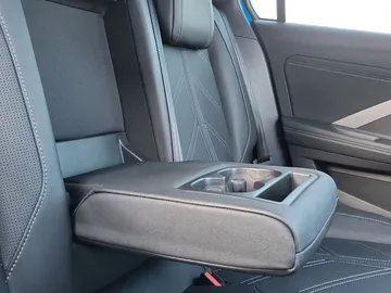 Car image 42