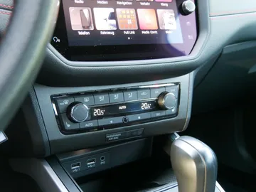 Car image 29