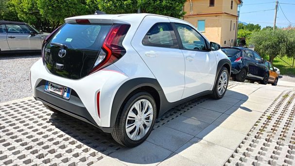 Toyota Aygo X 1.0 VVT-i 53 kW image number 4