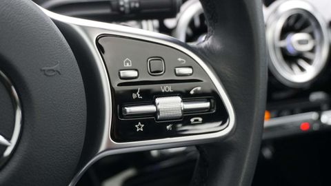 Car image 33