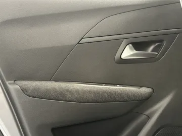 Car image 50