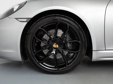 Car image 27