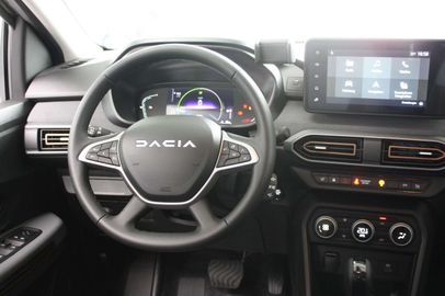 Car image 14