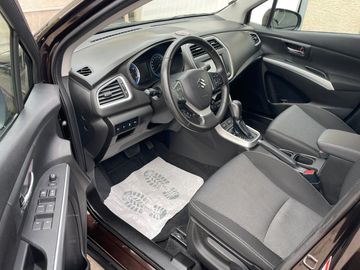 Car image 10